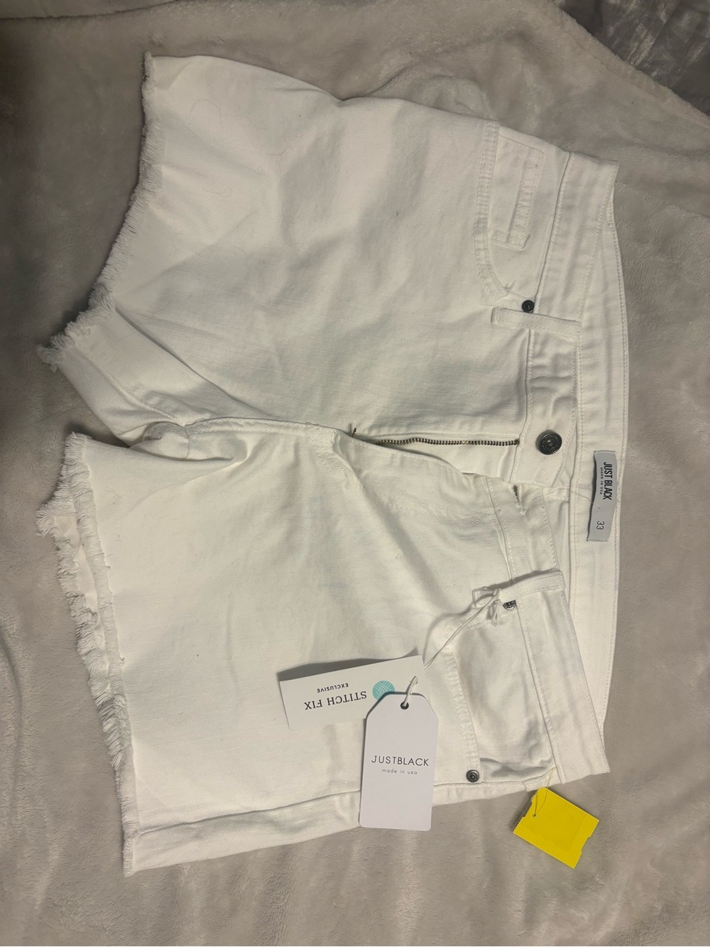 5/$25 NWT Just Black White Frayed Hem High-Rise Denim Shorts